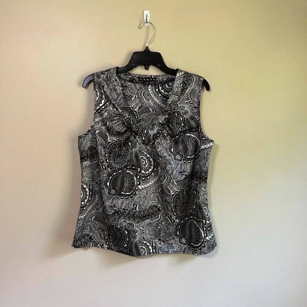 Penta large black and white top‎